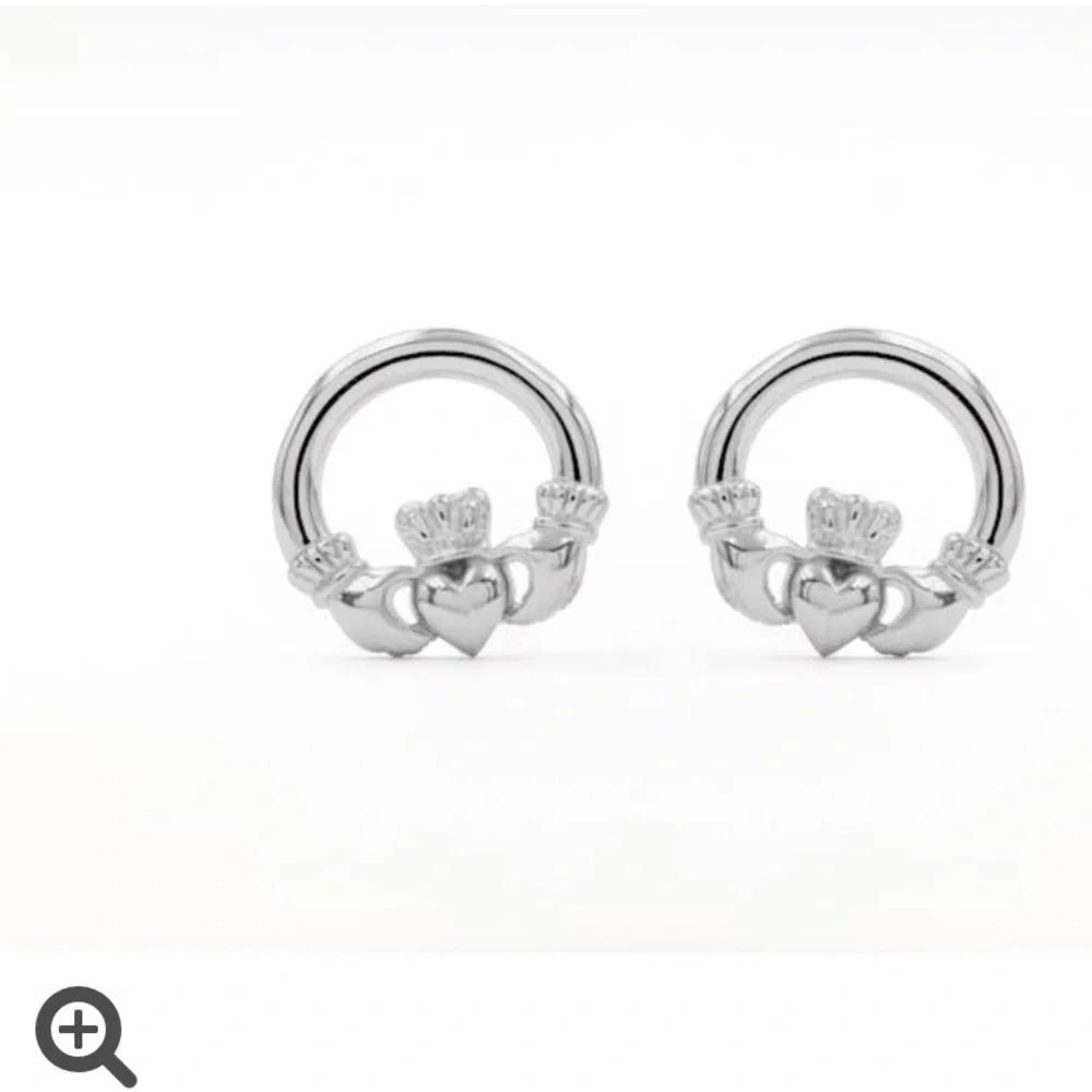 Sterling Silver Claddagh Stud Earring